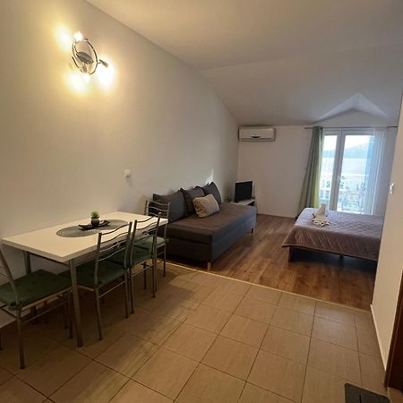 Apartments Mateljak Gradac  Exteriör bild