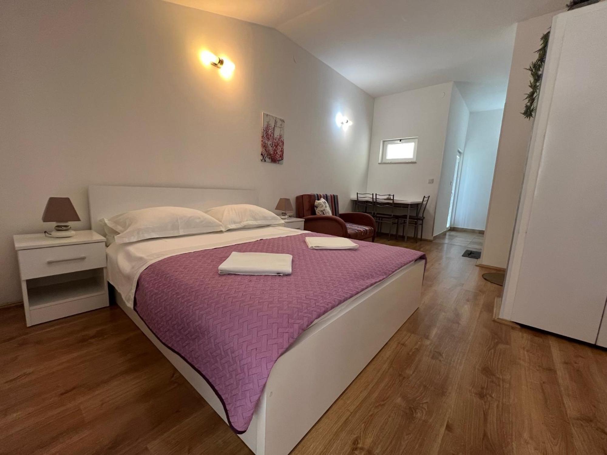 Apartments Mateljak Gradac  Exteriör bild