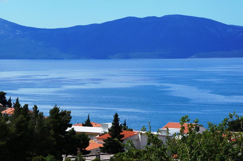Apartments Mateljak Gradac  Rum bild